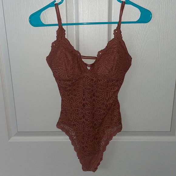 Hollister Tops - BNWT Hollister bodysuit